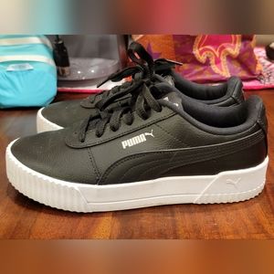 Puma Women's Leather Sneaker